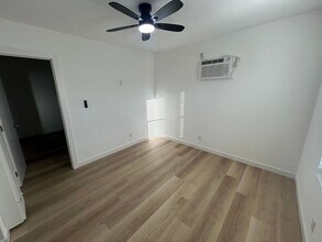 2227 1/2-2232 Mira Vista Ave in Montrose, CA - Building Photo - Building Photo