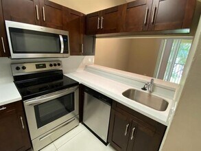 19213 Glenmoor Dr in West Palm Beach, FL - Building Photo - Building Photo