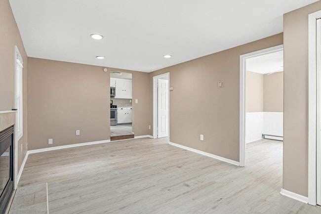 753 8th Ave S in Hopkins, MN - Building Photo - Building Photo