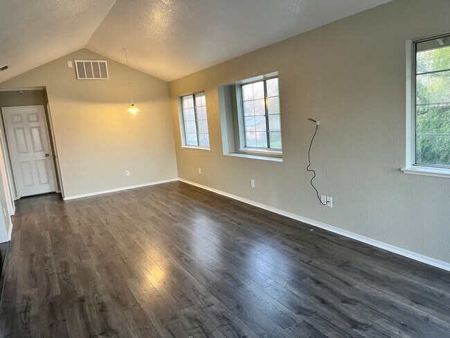 3591 Belden St in Sacramento, CA - Building Photo - Building Photo