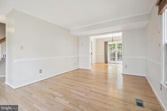 2772 Knollside Ln in Vienna, VA - Building Photo - Building Photo