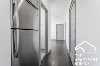 2803 N Mozart St in Chicago, IL - Building Photo - Building Photo