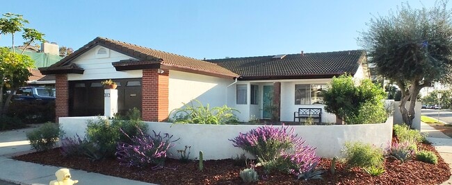 313 College Park Dr in Seal Beach, CA - Building Photo - Building Photo