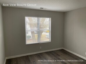 242 Hoskins Mill Ln in Charlotte, NC - Building Photo - Building Photo