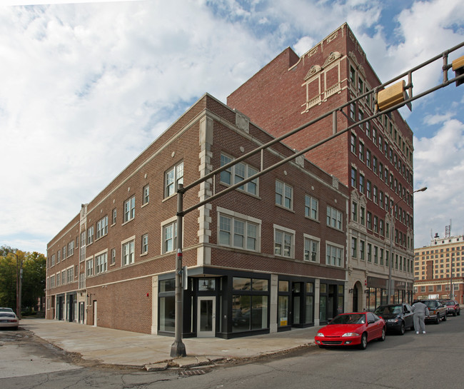 Dalton Apartments in Gary, IN - Building Photo - Building Photo