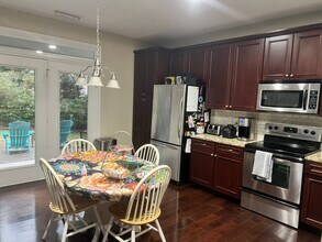 222 Duck Mill Cir in Cary, NC - Building Photo - Building Photo