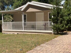 2312 Edgewater Ave in Leesburg, FL - Building Photo