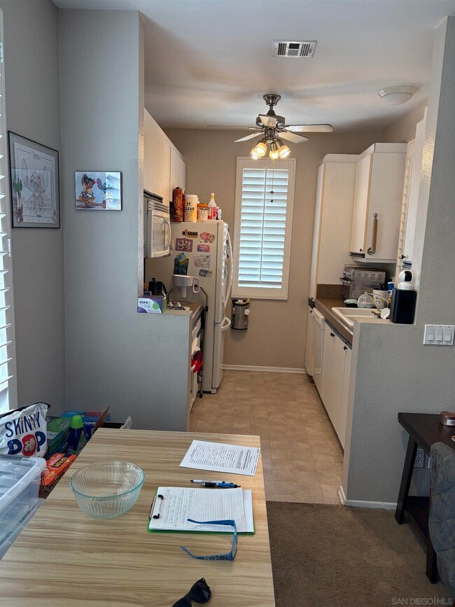 10915 Sabre Hill Dr in San Diego, CA - Building Photo - Building Photo