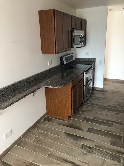 425 Walnut Creek Rd in Lisle, IL - Building Photo - Building Photo