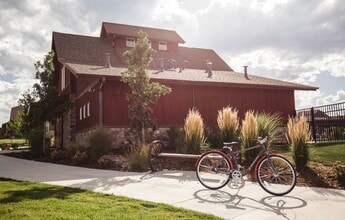 Bucking Horse Apartments in Fort Collins, CO - Building Photo - Building Photo
