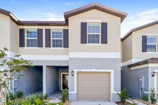 2136 Azure Vw Wy in Lutz, FL - Building Photo