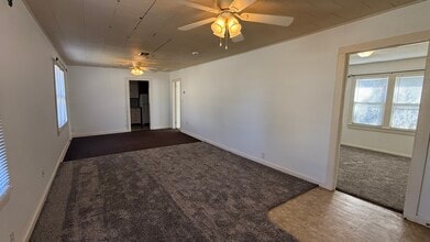 1229 N Center Ave in Shawnee, OK - Building Photo - Building Photo