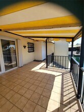 15504 Sharpecroft Dr in Miami Lakes, FL - Building Photo - Building Photo