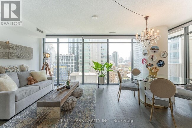 property at 25-1125 Richmond St E