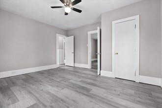 1301 Pine St in Highland, IL - Building Photo - Building Photo