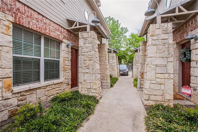 2011 S 7th St in Waco, TX - Building Photo - Building Photo