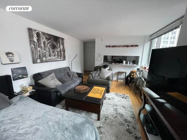 property at 2 Gold St
