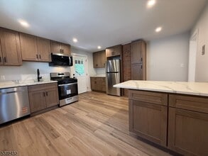 21 Miller St in Morristown, NJ - Building Photo - Building Photo