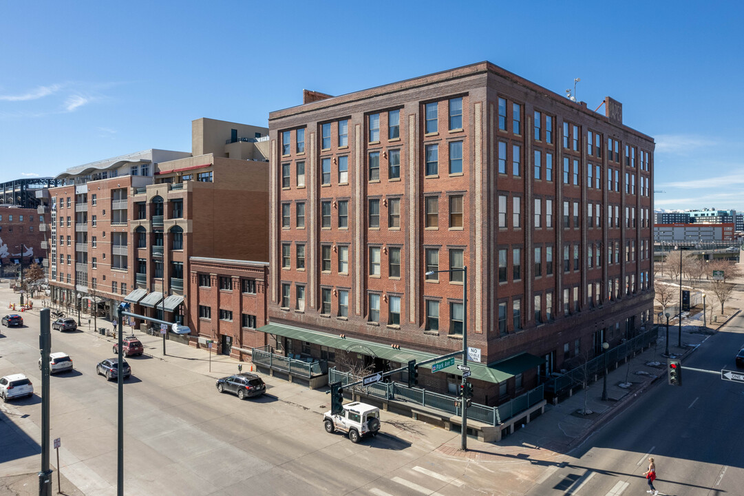 Stadium Lofts in Denver, CO - Building Photo