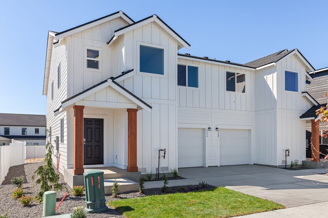 1394 N Wilhelm Wy in Post Falls, ID - Building Photo