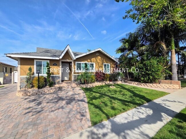 property at 4449 Shadeway Rd