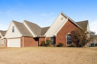 5086 Jon Oak Dr in Arlington, TN - Building Photo - Building Photo