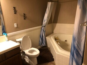 40531 Saddleback Rd in Bass Lake, CA - Building Photo - Building Photo