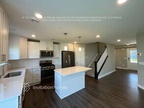 1261 Upper 143rd Ct E in Rosemount, MN - Foto de edificio - Building Photo