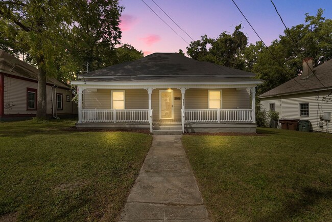 property at 512 Martin St