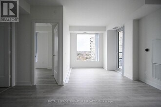 60 Central Park Roadway in Toronto, ON - Building Photo - Building Photo