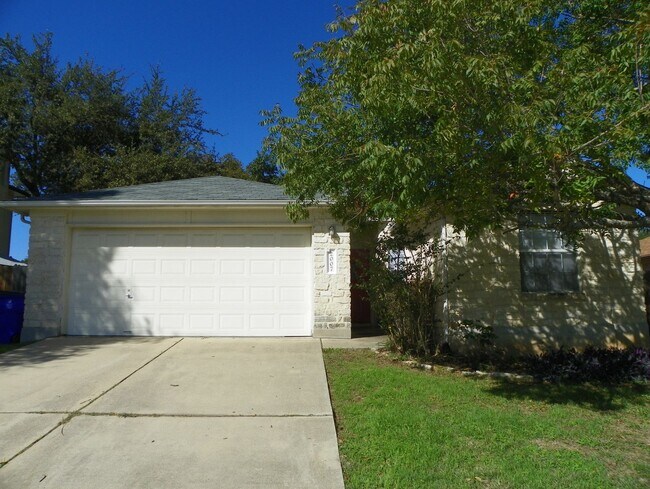 2007 Coachlamp Dr in Cedar Park, TX - Foto de edificio - Building Photo