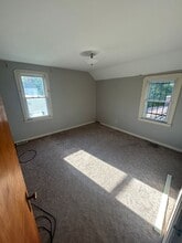 12 Cleveland Dr in Cheektowaga, NY - Building Photo - Building Photo