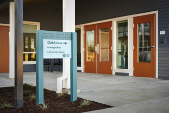 Wade Creek Commons in Estacada, OR - Building Photo - Building Photo