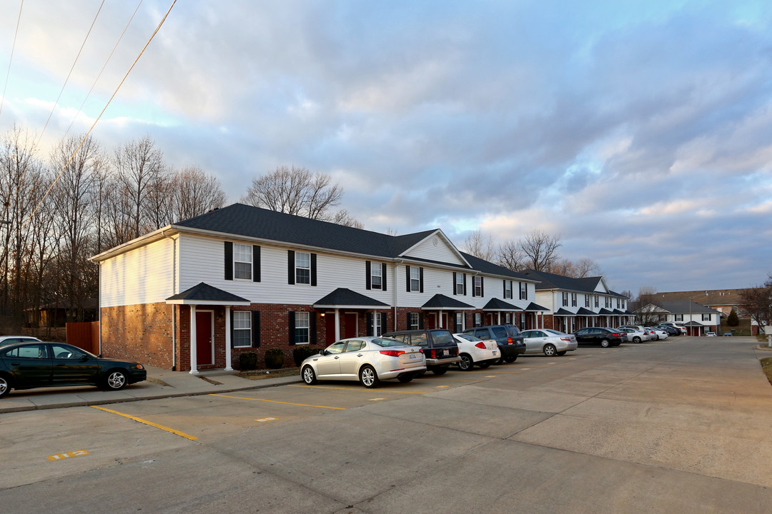 ReNew Edwardsville at South Pointe in Edwardsville, IL - Foto de edificio