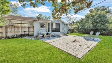 1026 E Palmetto St in Lakeland, FL - Foto de edificio - Building Photo