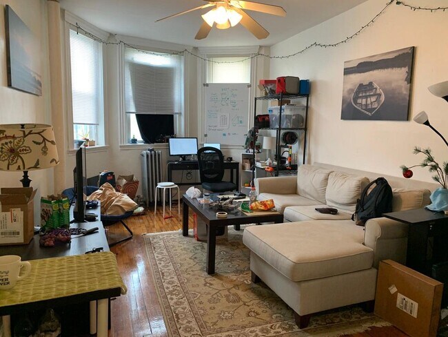 70 Queensberry St in Boston, MA - Foto de edificio - Building Photo