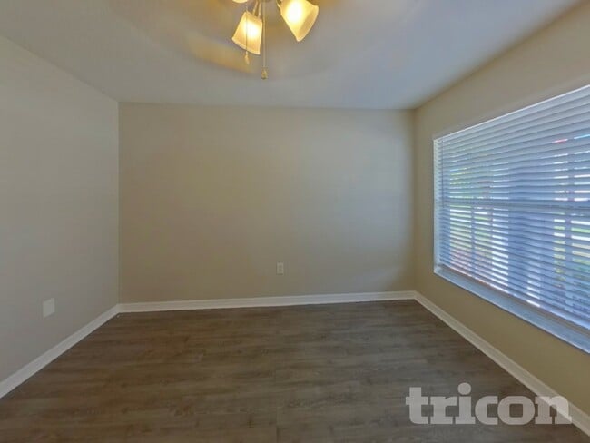 22210 Bell Harbor Dr in Land O Lakes, FL - Foto de edificio - Building Photo