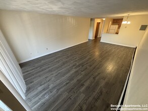 24 Whites Ave, Unit 26 in Watertown, MA - Building Photo - Building Photo