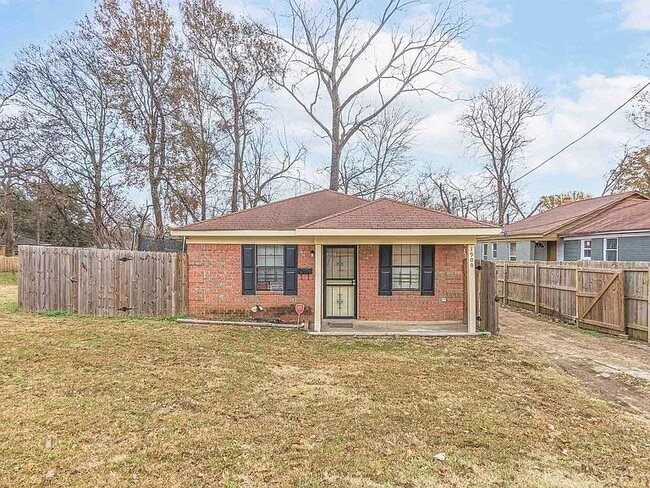 property at 1900 Swift St