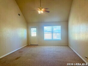 131 La garde St in San Antonio, TX - Building Photo - Building Photo