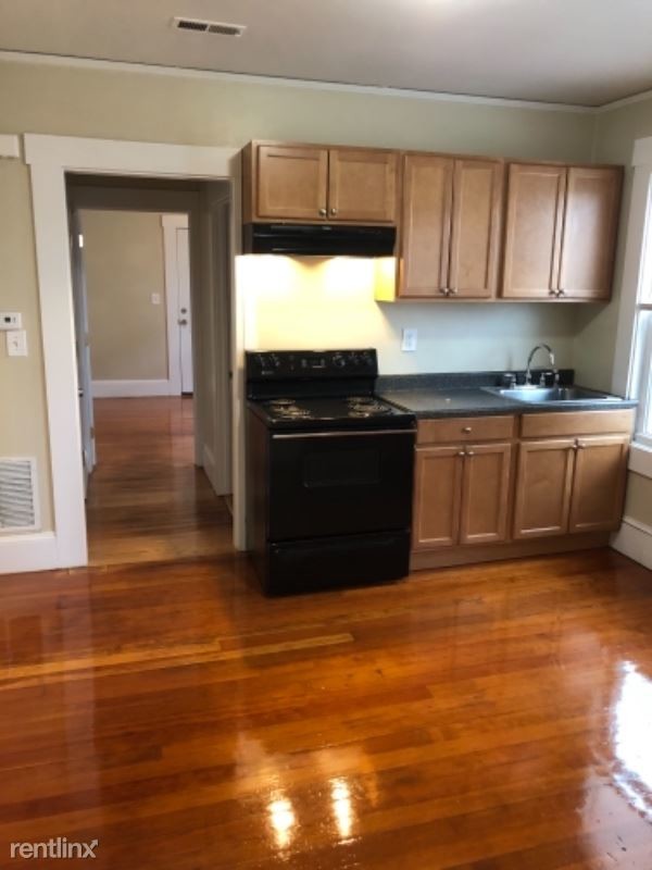 11 Wilmington St in Brockton, MA - Building Photo - Building Photo