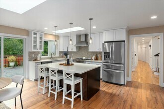 6315 142nd Ave SE in Bellevue, WA - Building Photo - Building Photo