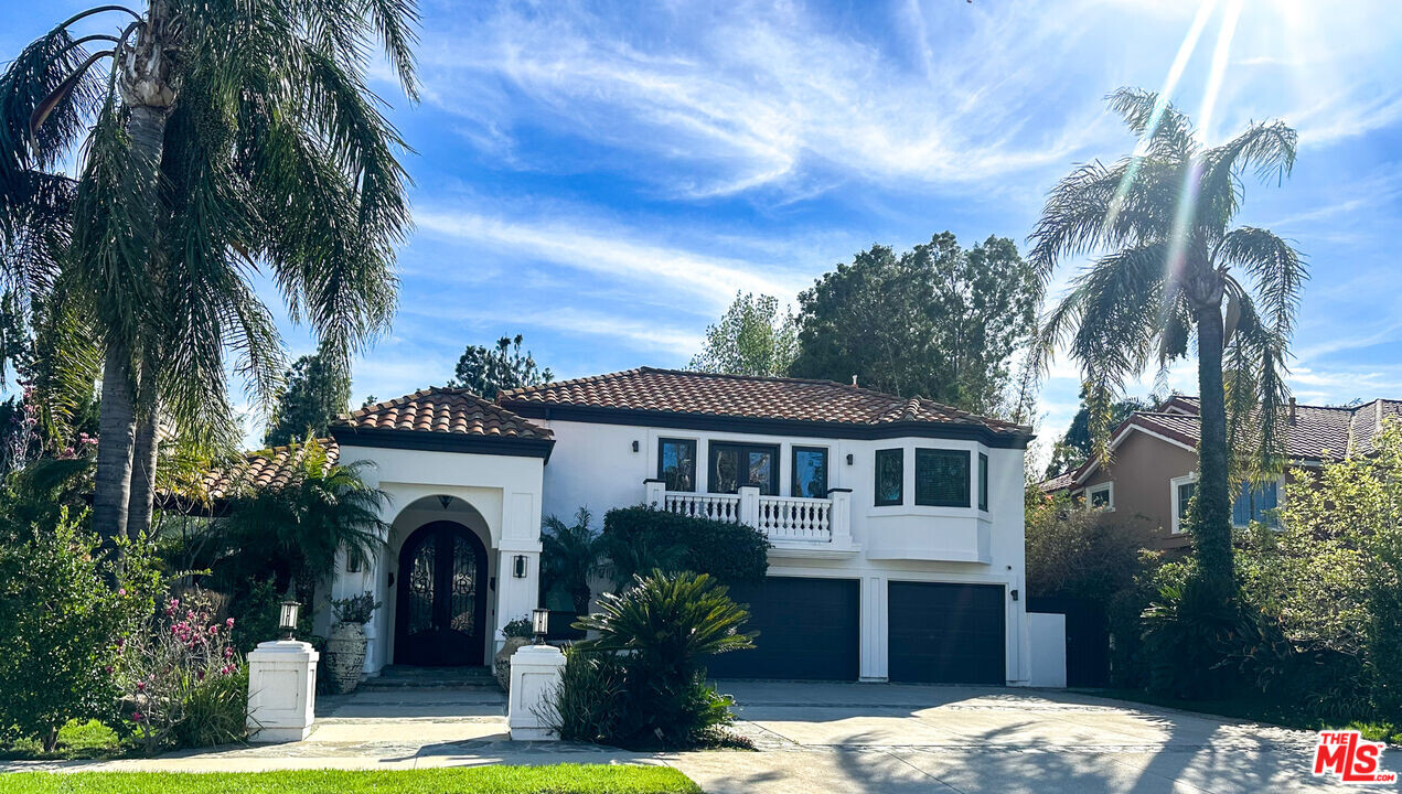 19212 Stare St in Los Angeles, CA - Building Photo