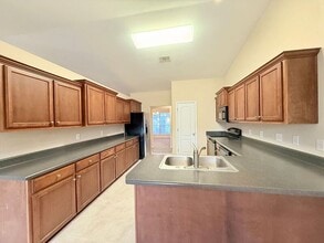 5994 Autumn Pines Cir in Pace, FL - Building Photo - Building Photo