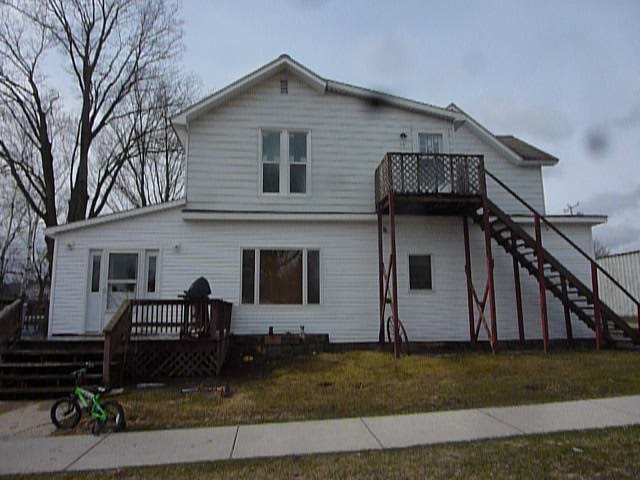 206 E Michigan St in Farwell, MI - Building Photo