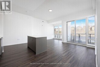 385 Arctic Red Dr in Oshawa, ON - Building Photo - Building Photo