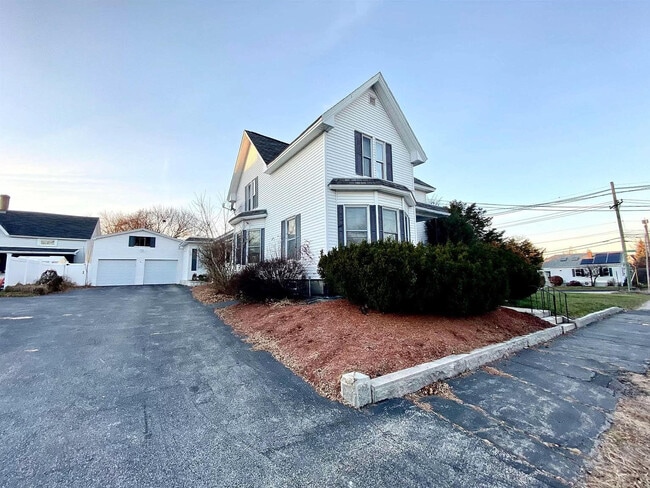 246 Taylor St, Unit 2b in Manchester, NH - Foto de edificio - Building Photo