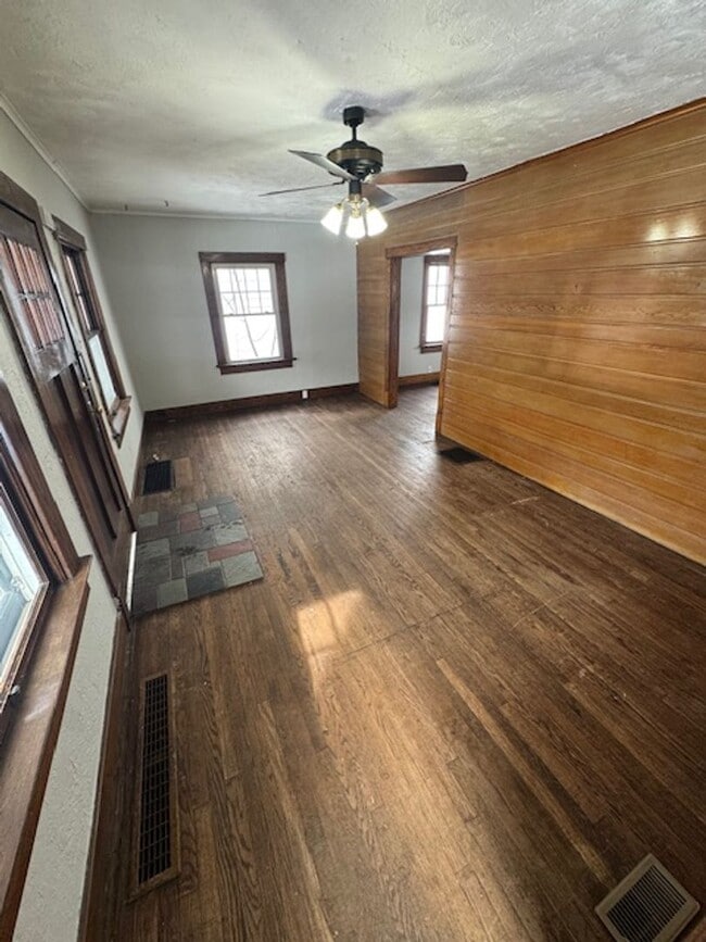 3011 Hoagland Ave in Fort Wayne, IN - Building Photo - Building Photo