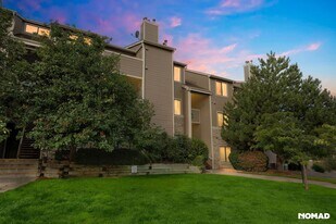 7408 S Alkire St in Littleton, CO - Building Photo