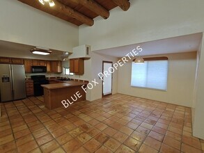 9097 N Jessy Ln in Tucson, AZ - Building Photo - Building Photo